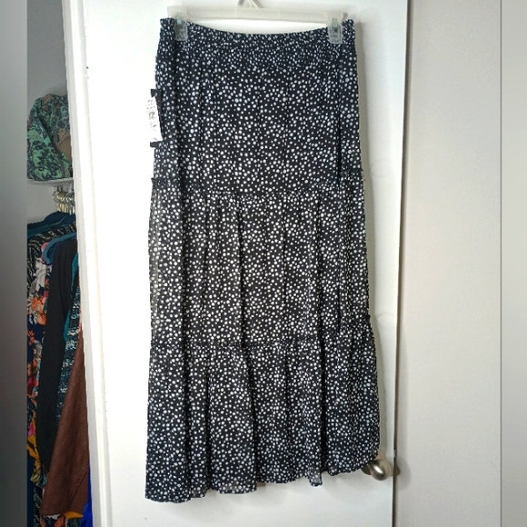 SARA MICHELLE Tiered Peasant Skirt - Picture 2 of 9